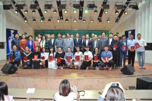 0426音乐学院声乐比赛合影_副本.jpg