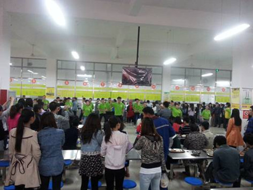 新传院“快闪”活动.jpg