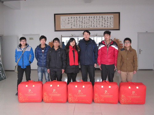 体育学院“一元钱爱心棉被”发放活动.jpg